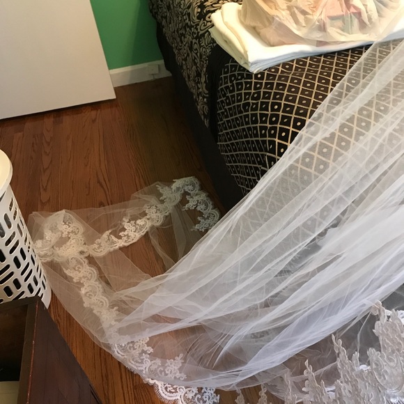 Long Veil main image 6